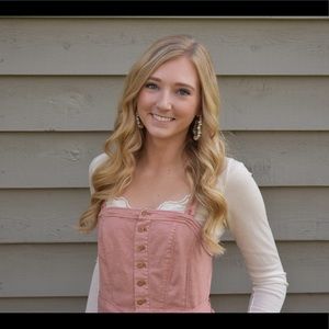 Meet your Posher, Hannah